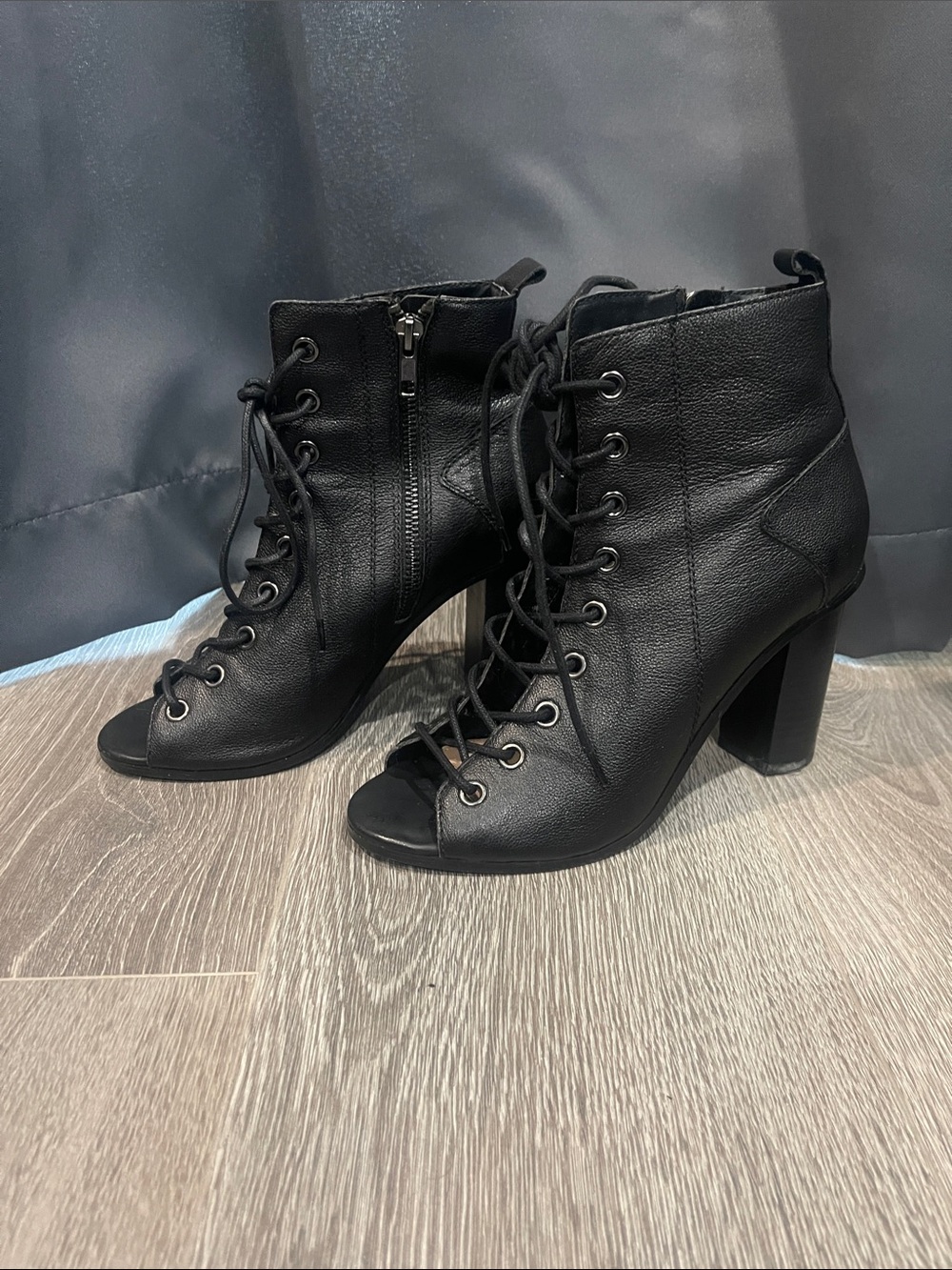 Steve Madden Ruins Black Leather Lace-Up Peep Toe Block Heel Ankle Boots